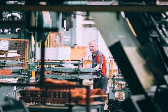 How To Grow Your Manufacturing Business In 6 Steps